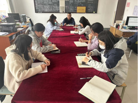 经济管理学院召开日常工作例会